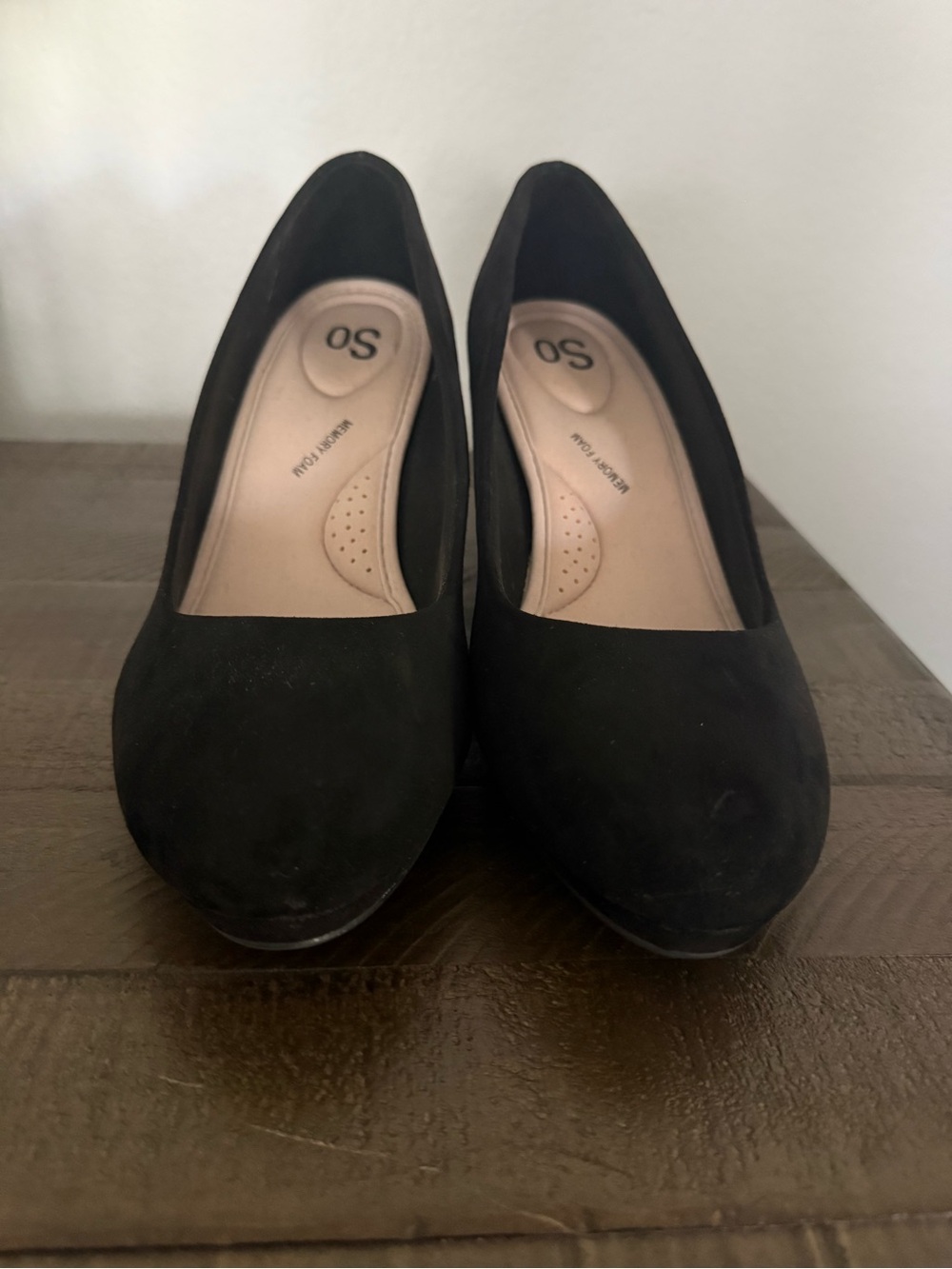 So Black Suede Round-Toe Wedge Pumps 11M
